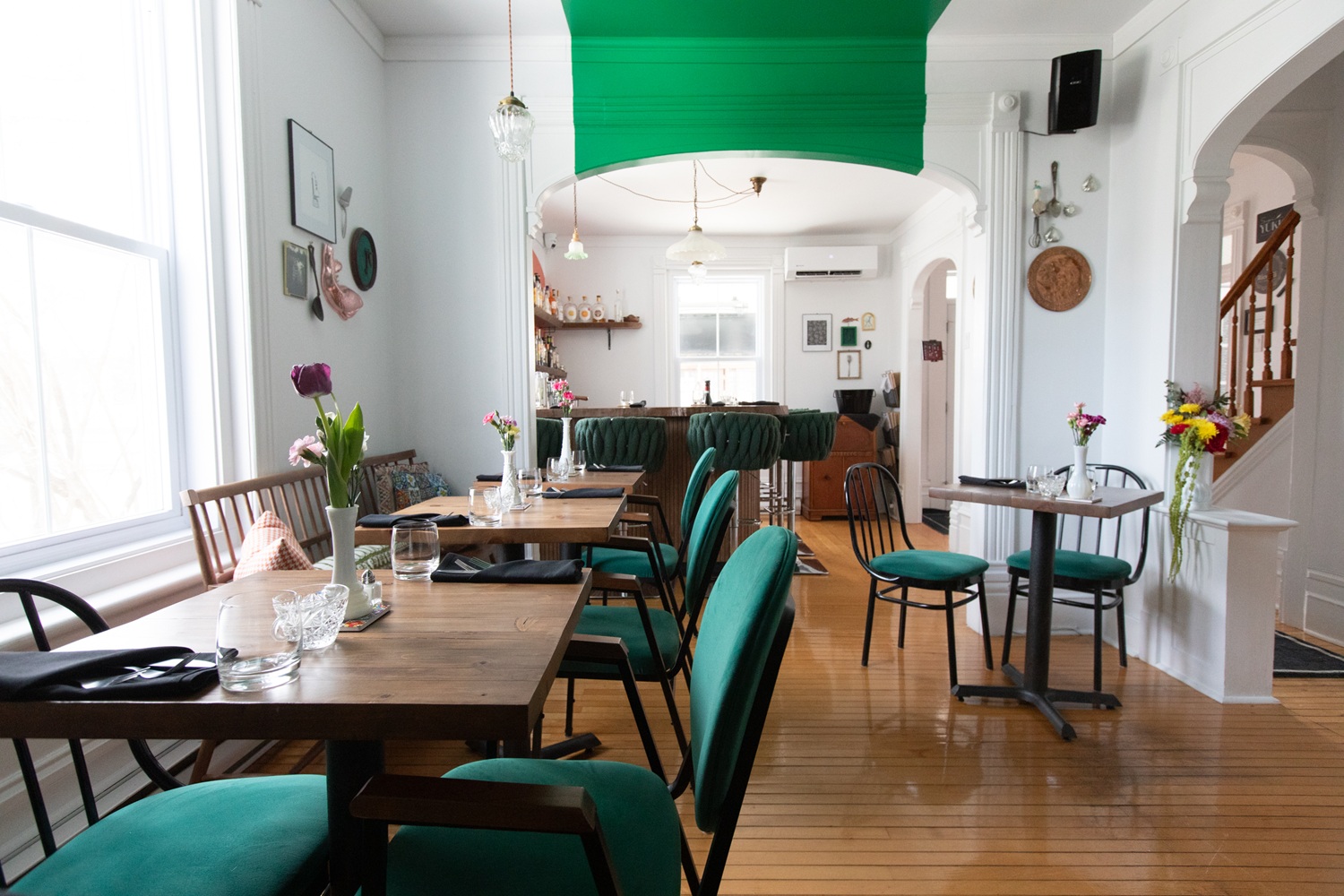 L'intérieur du resto Anna e Tina buvette italienne